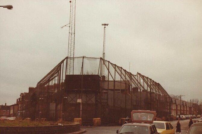 2 Hour Terror and Mural History Belfast taxi Private Tour - The Sum Up