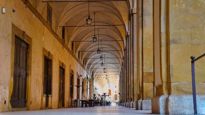 2 hours Arezzo group walking tour - Key Points