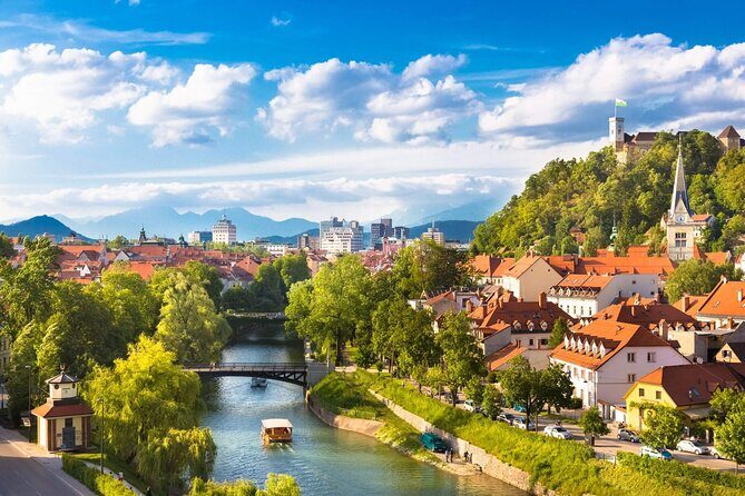 2 Hours Ljubljana Private Walking Tour with a Guide - Key Points