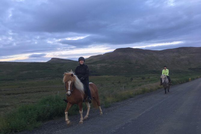 2 hours Private Horse Riding to Lake Hafravatn, Reykjavík - Mos - Who Will Love This Experience?