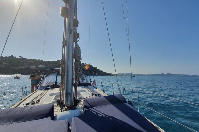 2 Hours Private sailing trip from Barcelona with open bar - What Makes This Sailing Trip Stand Out