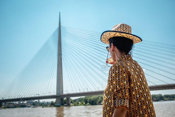 2 hours / Sightseeing Boat cruise Drinks Included - What Makes This Tour Stand Out?