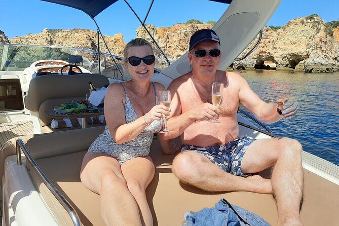 2 hr Private Luxury Cruise to Ponte de Piedade with paddleboards - The Comforts & Amenities