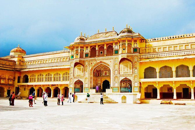 2 Nights & 3 Days Jaipur Luxury tour From New Delhi - Day 2: Exploring Jaipur’s Forts and Markets