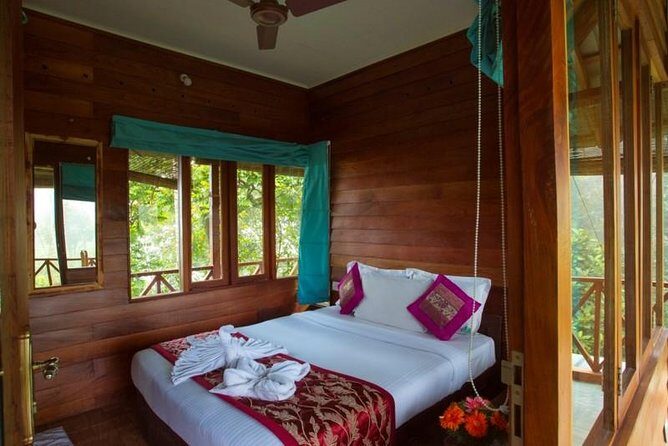 2 Nights Munnar Treehouse Escape with Private Car- Iris Holidays - Key Points
