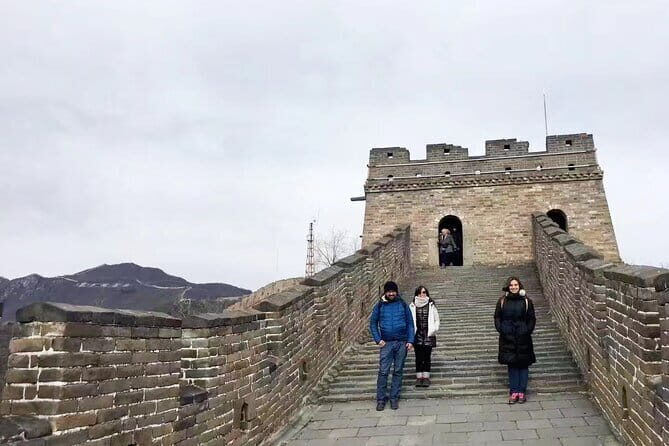 2 person Beijing Wall Tour in Spanish - Exploring the Mutianyu Great Wall: What to Expect