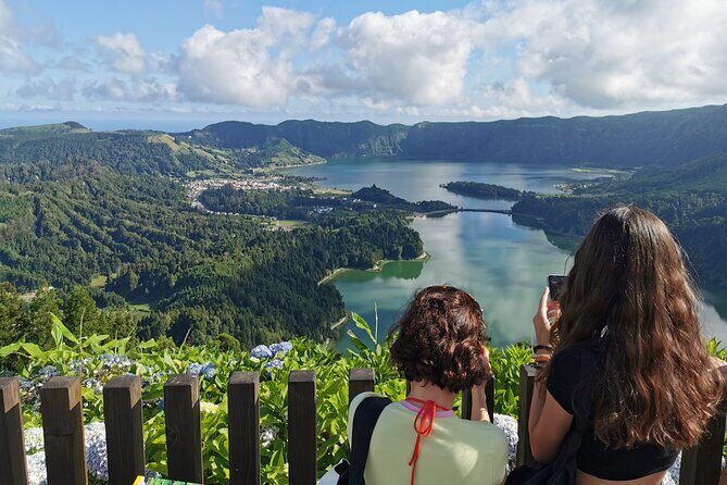 2 x Day Tour pack with lunch included (Furnas + Sete Cidades + Fogo + Nordeste) - Exploring São Miguel in Two Days: The Ultimate Guided Tour Experience