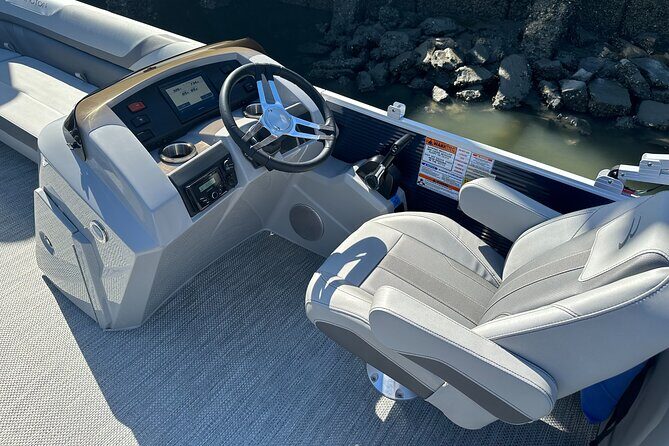 22 ft. Luxury Pontoon Private Hilton Head Boat Rental for 2 Hours - The Destinations and Your On-Water Experience