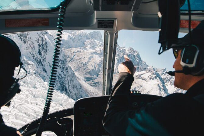 25-Minute Helicopter flight including an alpine landing - A Close Look at the 25-Minute Helicopter Flight with Alpine Landing in New Zealand’s South Island