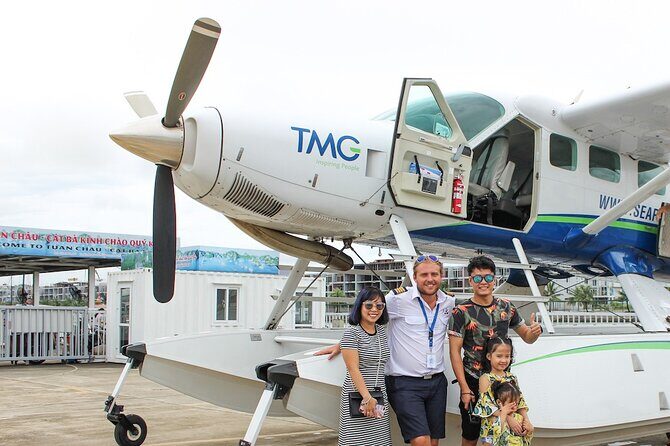 25 Minute Sightseeing Flight Over Halong from Hanoi Expressway - Key Points