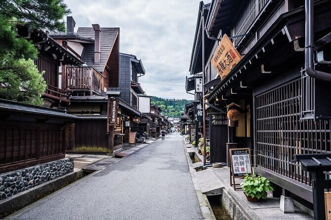 2Day Tateyama Kurobe Route Shirakawago, Hida-Takayama from Nagoya - FAQ