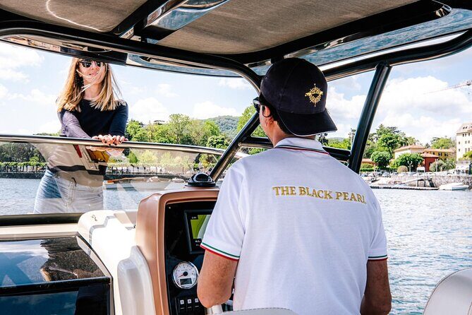 2H Private Cruise Lake Como Tender yacht Invictus 6 pax - A Closer Look at the Lake Como Private Cruise