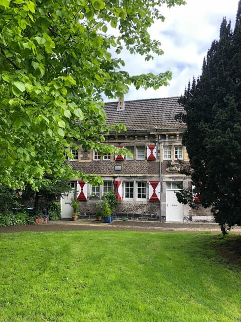 2H Walking Tour Maastricht - FAQs