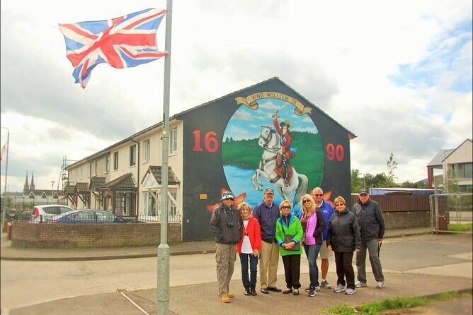 2hours Republican & Loyalist Mural Black Taxi Tour from Belfast - What We Loved About This Tour