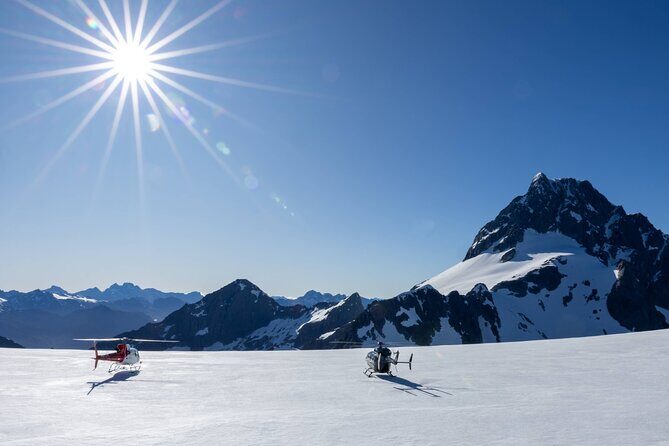 2hr Scenic Milford Sound Flight with Landing - 201 - Experiencing the Best of Milford Sound from the Sky