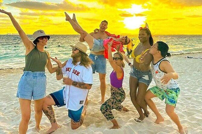 2x1 Tour: Isla Contoy, Isla Mujeres, Open Bar, Lunch and Transfers - Returning: Reflection and Relaxation