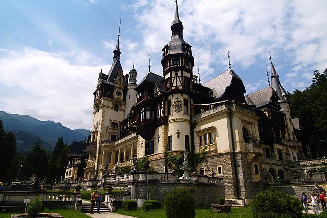 3 Castle:Peles ,Bran,Cantacuzino Tour from Brasov /Hotel pickup - What Sets This Tour Apart?