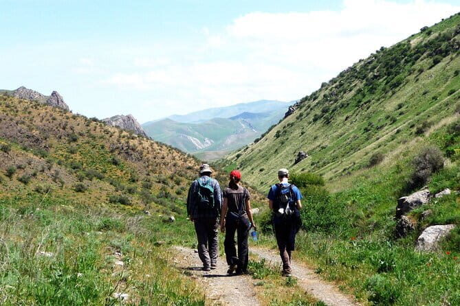 3-Day Chimgan Trekking Tour - Exploring the 3-Day Chimgan Trekking Tour: A Balanced Look at Uzbekistans Mountain Adventure