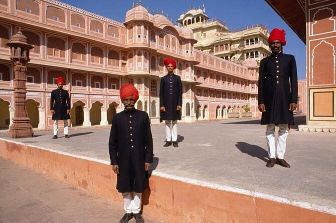 3 Day Golden tour with Transport and Guide. - FAQs
