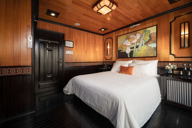 3 Day Halong Bay Tour with Horror Cruise from Hanoi Vietnam - Day 1: The Journey Begins with a Taste of Halong Bay