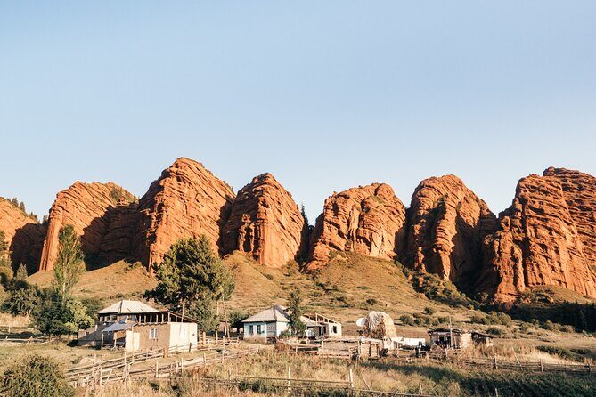 3-Day tour around Issyk Kul Lake with Yurt stay and Eagle hunting show - What Makes This Tour Stand Out?