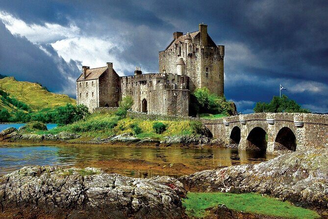 3 Day Tour To Isle of Skye , Glencoe , Loch Ness and Culloden - A Complete Picture of the 3-Day Scottish Adventure