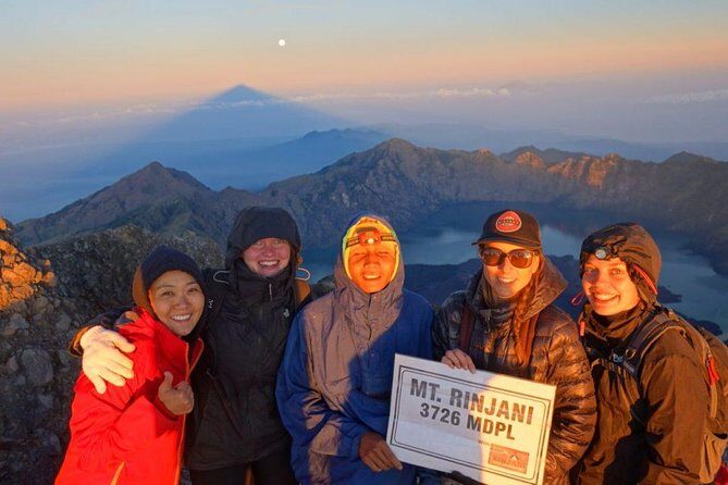 3 days 2 night trekking Rinjani to Summit and lake - Key Points