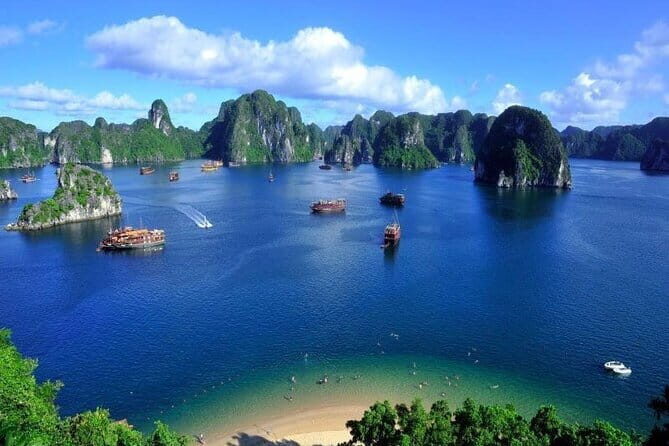 3 Days 2 Nights Explore Bai Tu Long on Private Cruise - Day 3: Sunrise Serenity and the Return Journey
