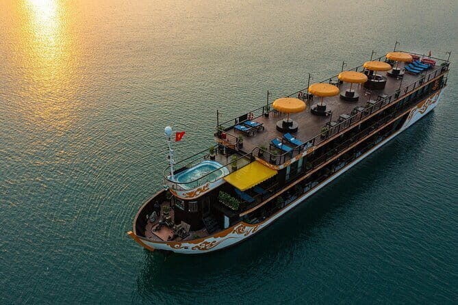 3 Days and 2 Nights in Lan Ha Bay with Icon Cruise from Hanoi - An In-Depth Look at the Lan Ha Bay with Icon Cruise Experience