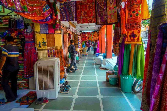 3-Days Luxury Golden Triangle Tour from Delhi includes,Hotel,Guide and A-C Car - The Sum Up