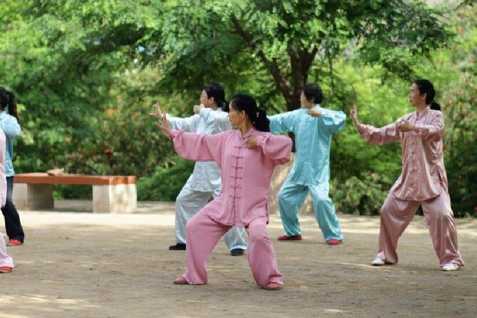 3-Hour City Wall Park Walking and Foodie Experience at Yongxingfang - Key Points