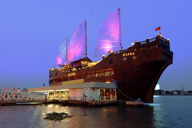 3-hour Dinner cruise on Saigon river plus Cyclo & Water puppet show evening - Exploring Ho Chi Minh City by Cyclo