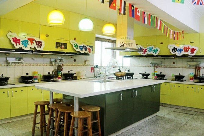 3-Hour Guangzhou Private Cooking Class with Local Market Visit - Key Points
