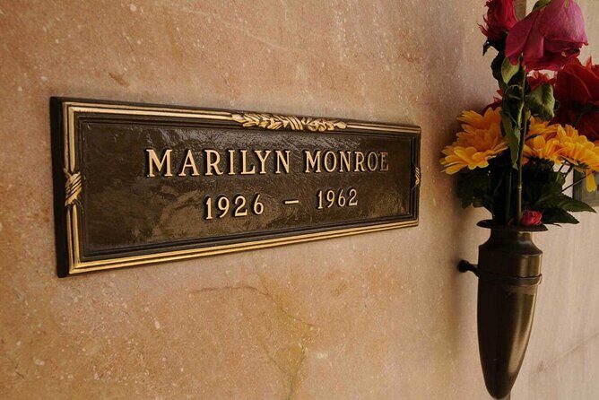 3-hour Hollywood Chills Tour - Celebrity Scandals and Cemeteries - What We Loved About This Tour