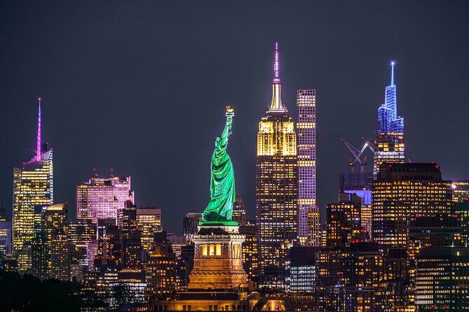 3 Hour Luxury Bus Tour of NYC Night Highlights - Key Points