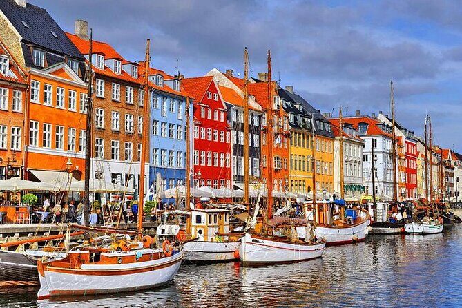 3-Hour Private City Walking Tour with a Canal Tour ticket - Authentic Experiences and Hidden Gems