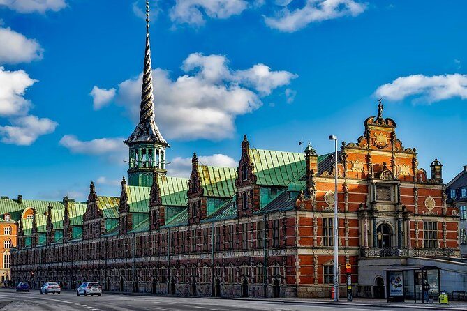 3-Hour Private City Walking Tour with a Canal Tour ticket - FAQs