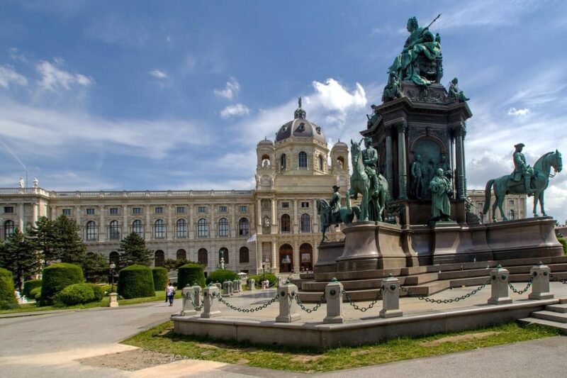 3 hour private tour in Vienna by private car - Exploring Vienna in Three Hours: What to Expect