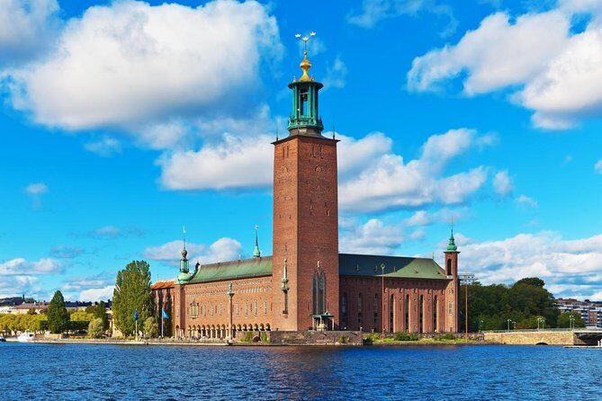 3-Hour Private Walking Tour in Stockholm - Exploring Stockholm’s Heart: The Itinerary in Detail