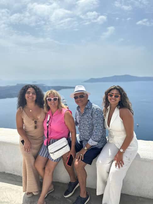 3-Hour Santorini Highlights & Oia Tour for Cruise Passengers - Key Points
