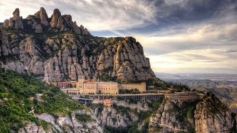 3-Hour Supercar Route from Barcelona to Montserrat Mountain - Key Points