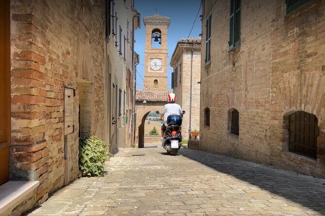 3 Hour Vespa Tour - The Charming Castles of Arcevia - Key Points
