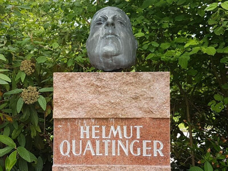 3-Hour Walking Tour of Vienna Central Cemetery - Key Points