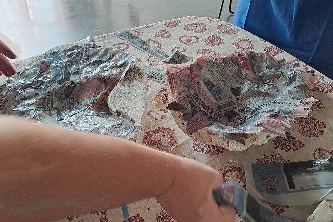 3 Hours Art Creation: Papier-mâché in the Studio in Pietrasanta - An In-Depth Look at the Papier-mâché Workshop
