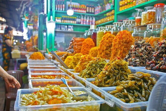 3 Hours Cycling Street Food Night Ride in Ho Chi Minh City - Who Is This Tour Best For?