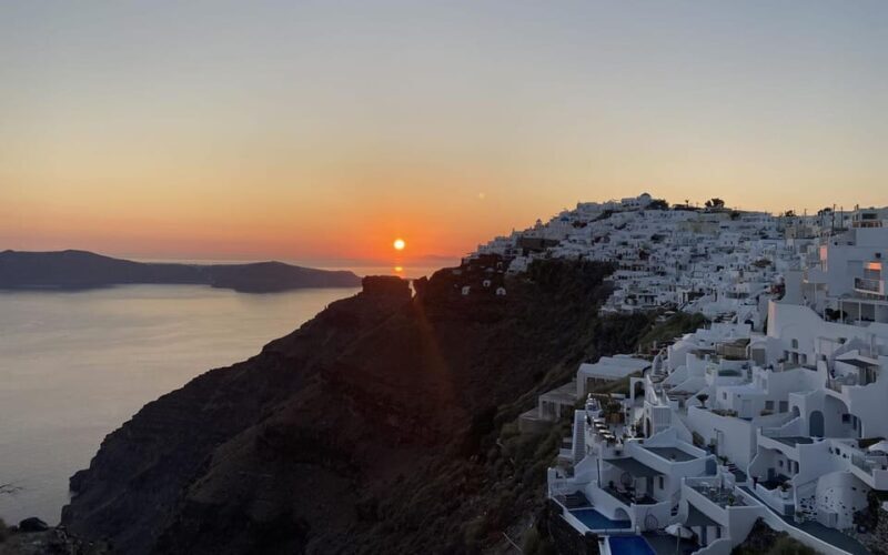 3 hours Panoramic Tour to Oia - What Makes This Tour Stand Out?