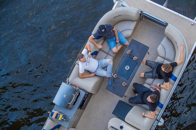 3 Hours Prague Private Boat Cruise Beer or Prosecco Unlimited - FAQ