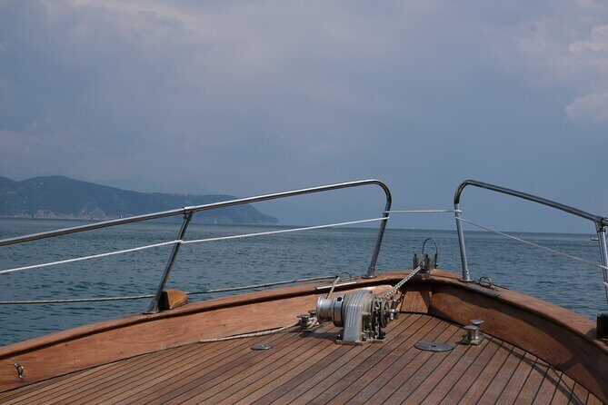 3 Hours Sunset Boat Tour to Golfo dei Poeti Shared - Key Points