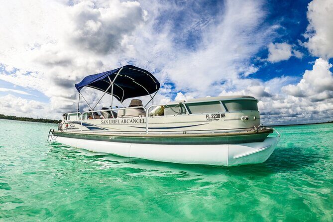 3 hr Pontoon Tour with access to Beach Club and Free Kayaks - The Sum Up