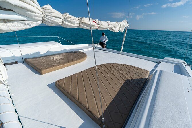 3 in 1 Catamaran Tour to Isla Mujeres from Cancun All Inclusive - Isla Mujeres: A Beachside Escape